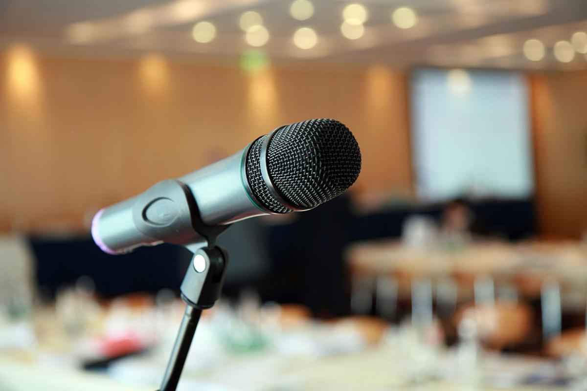 Microphone